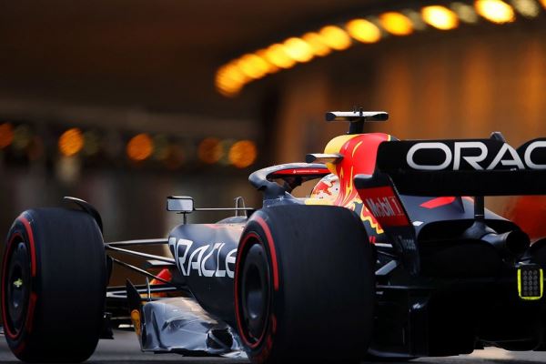 В Red Bull удивились отставанию от Ferrari