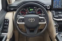 Тест-драйв Toyota Land Cruiser 300