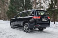 Тест-драйв Toyota Land Cruiser 300