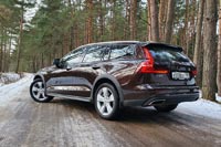 Тест-драйв Volvo V60 Cross Country