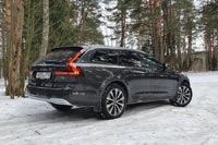 Тест-драйв Volvo V90 Cross Country